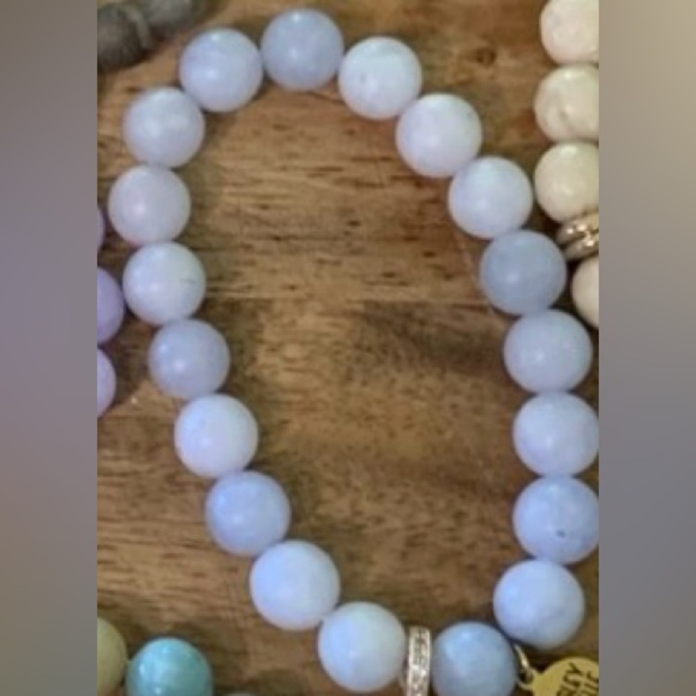 1 EUC Kinsley Armelle Bracelet